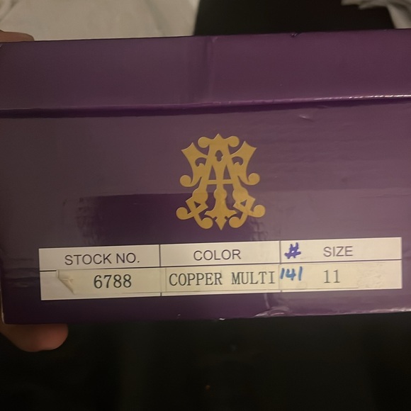 Copper/gold spike shoes - Picture 4 of 9